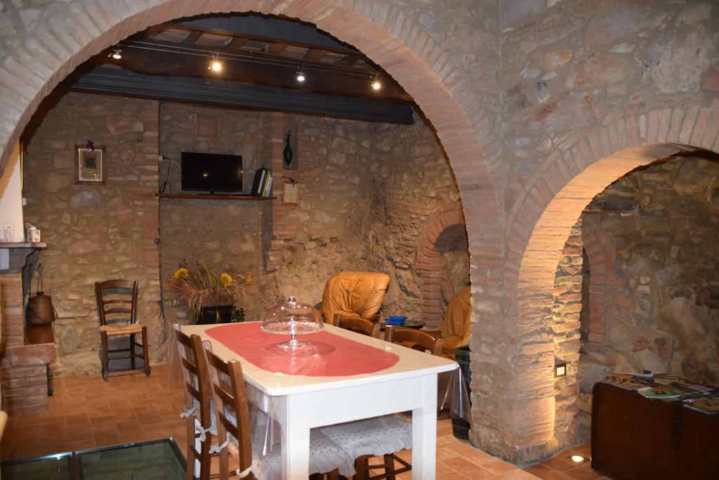 Apartment Casa Antica Chianni Eksteriør billede