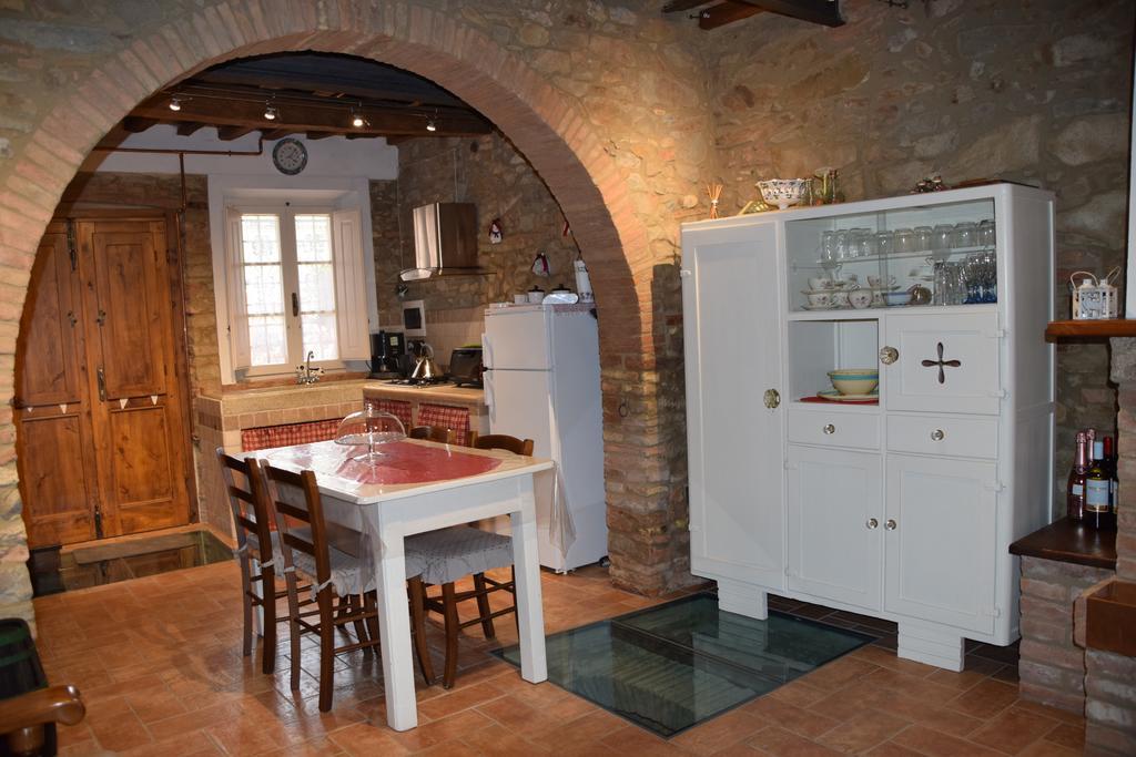 Apartment Casa Antica Chianni Eksteriør billede